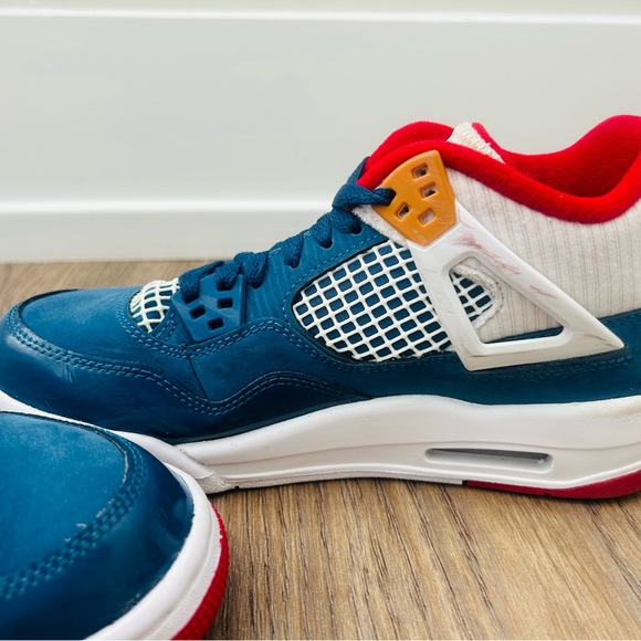 Jordan Kids Retro 4 Messy Room Sneakers in Navy and Red - Picture 9 of 15